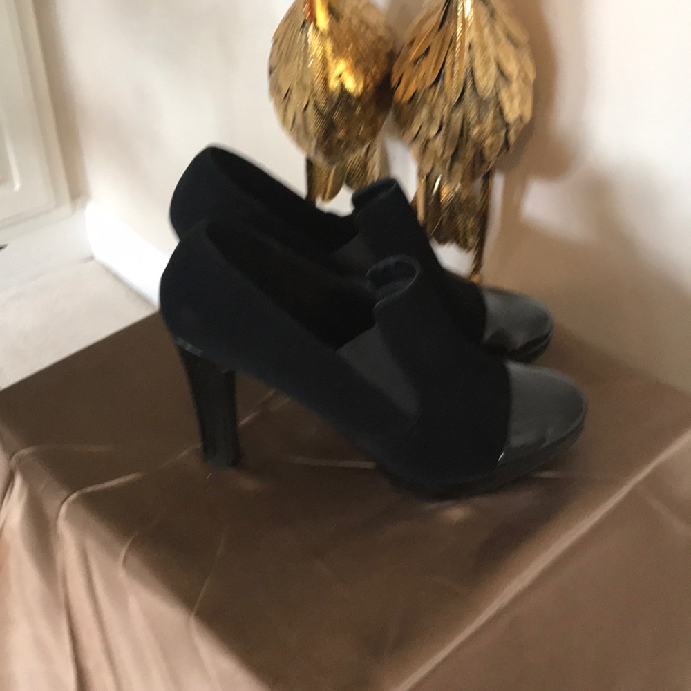 Black Shoes 11 M Suede and Patten Leather.